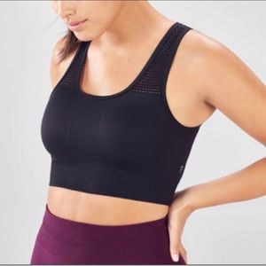 NWOT Black Fabletics Musetta seamless bra